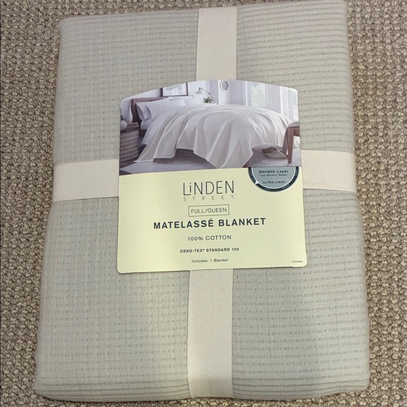NWT, Linden Street Full/Queen Matelasse Blanket, 100% Cotton, Details on Tags. - Picture 1 of 5
